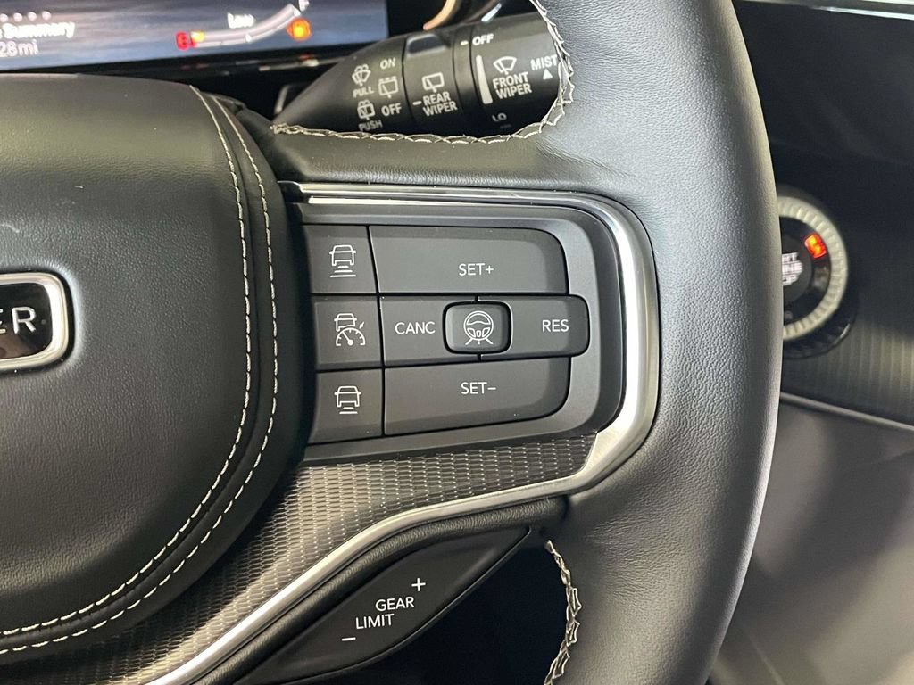 New 2026 Jeep Grand Wagoneer Summit w/ Premium Group III AWD/4WD image 30