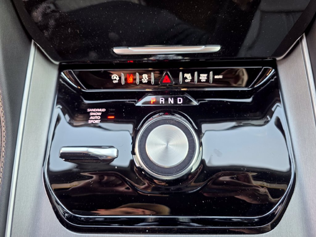 New 2026 Jeep Grand Wagoneer Limited AWD/4WD image 17
