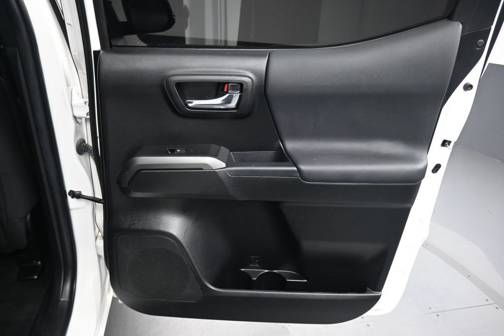 Used 2022 Toyota Tacoma TRD Off-Road RWD image 34