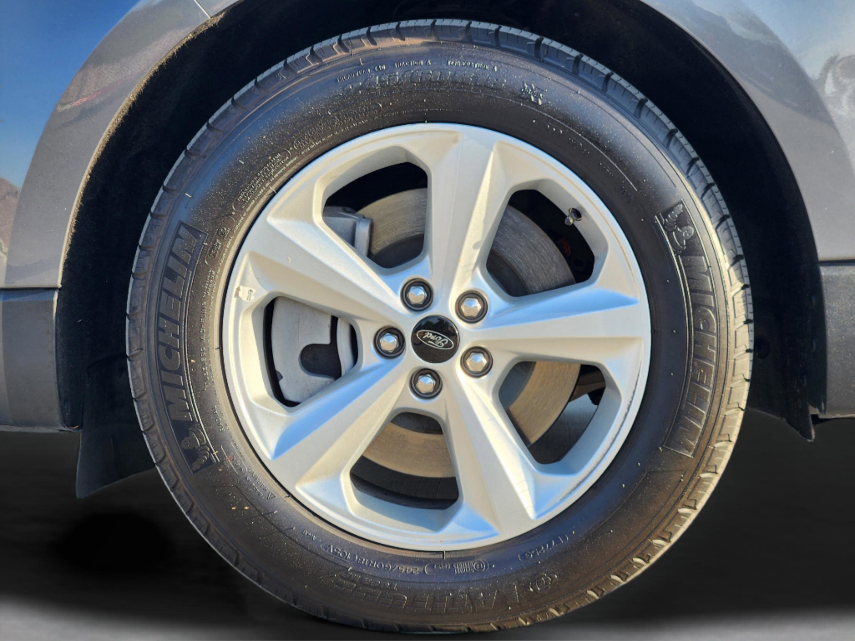 Used 2024 Ford Edge SE image 11