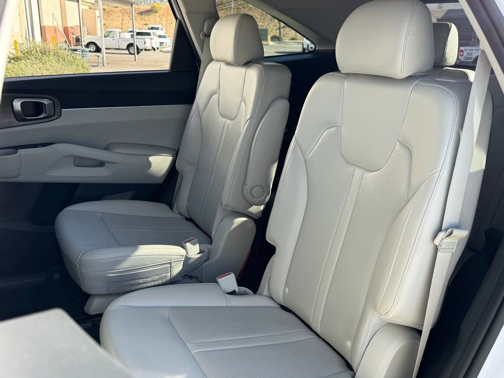 Used 2023 Kia Sorento X-Line EX image 29