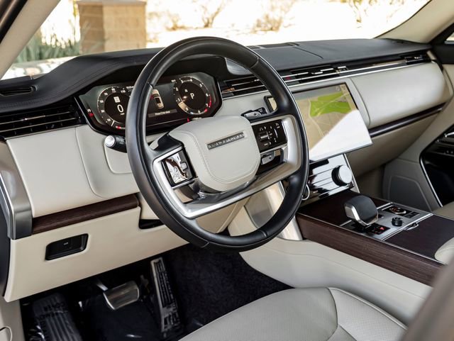 Used 2023 Land Rover Range Rover SE image 16