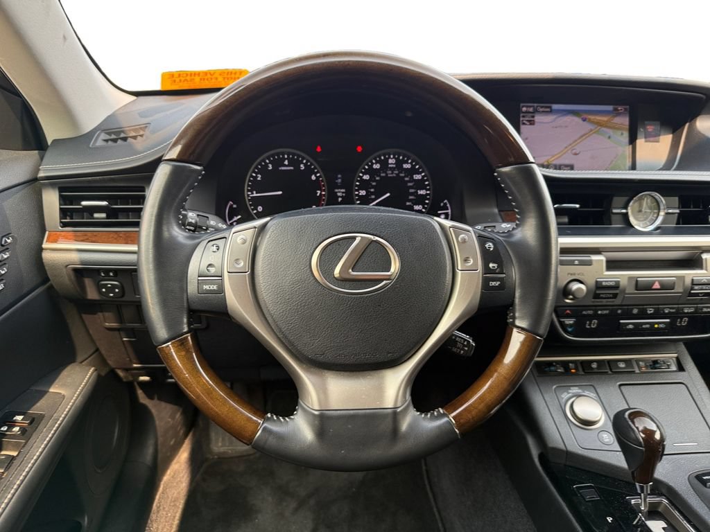 Used 2015 Lexus ES 350 w/ Luxury Package FWD image 12