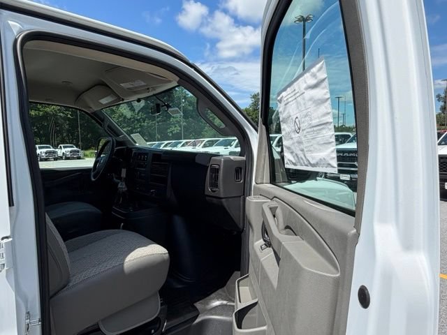 New 2026 Chevrolet Express 2500 w/ Driver Convenience Package RWD image 27