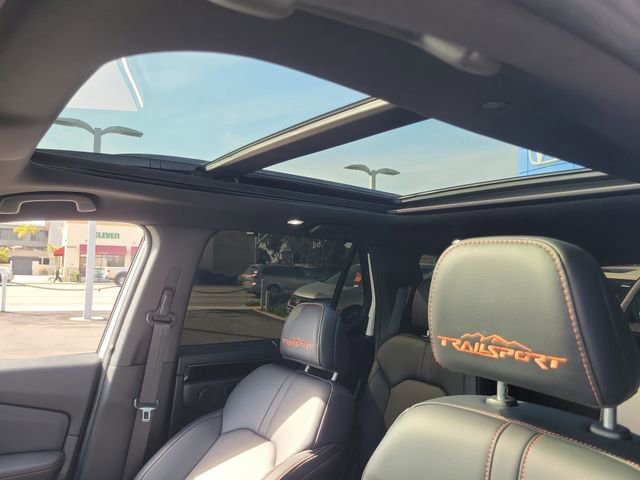 Certified 2025 Honda Pilot TrailSport image 35