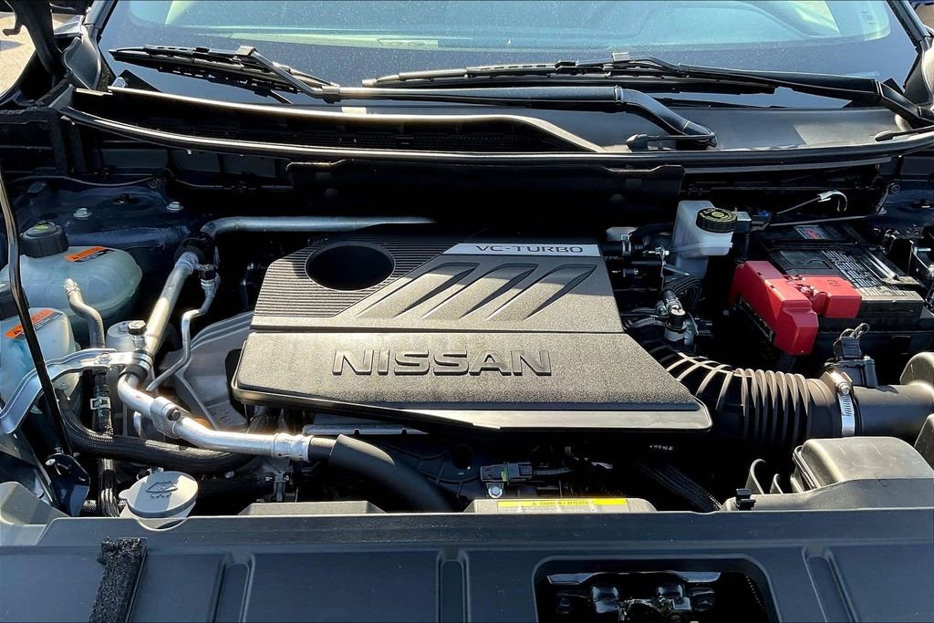 Used 2025 Nissan Rogue SV FWD image 31