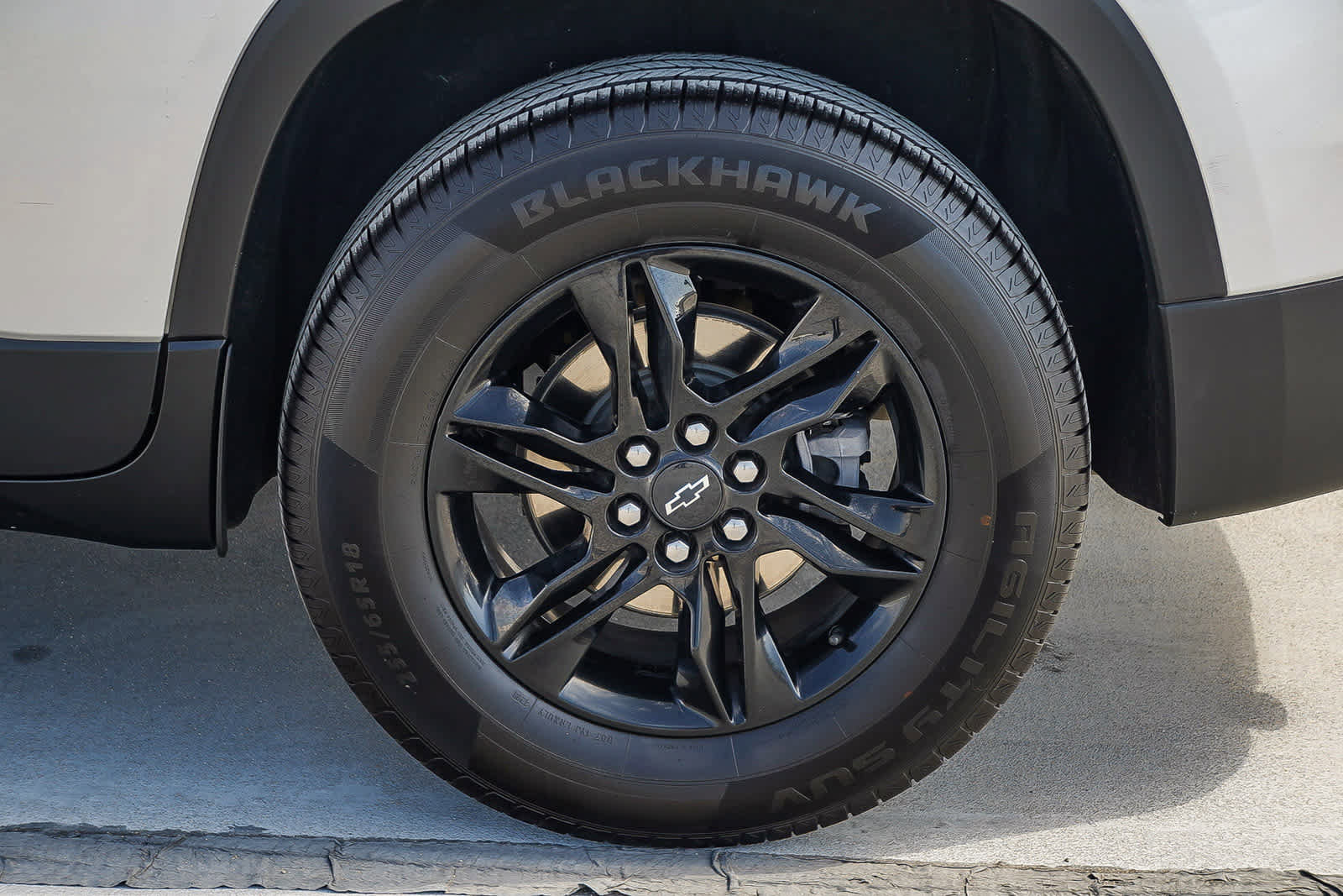 Used 2022 Chevrolet Traverse LS w/ Midnight/Sport Edition image 12