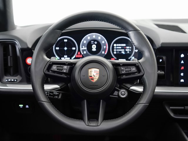 Used 2024 Porsche Cayenne image 11