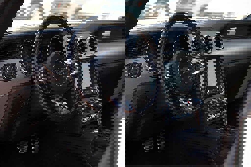 Used 2022 Ford Mustang Premium image 9