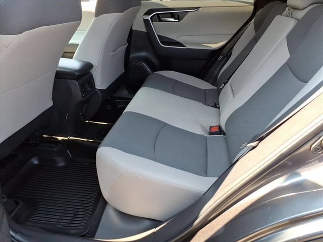 Used 2025 Toyota RAV4 XLE FWD image 17
