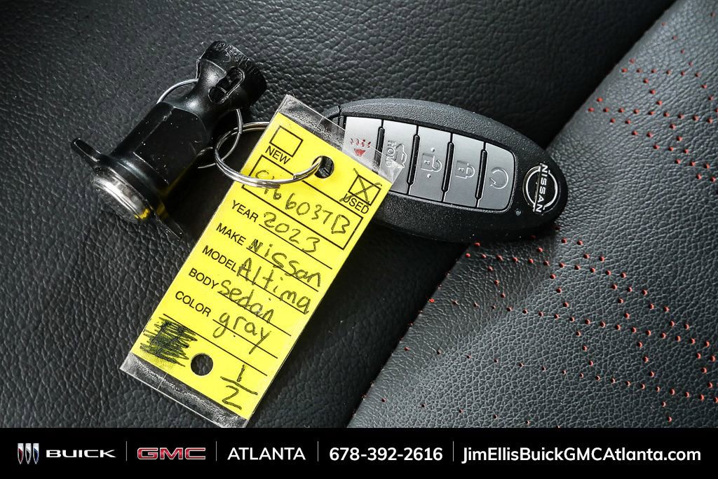 Used 2023 Nissan Altima 2.5 SR w/ SR Premium Package image 39