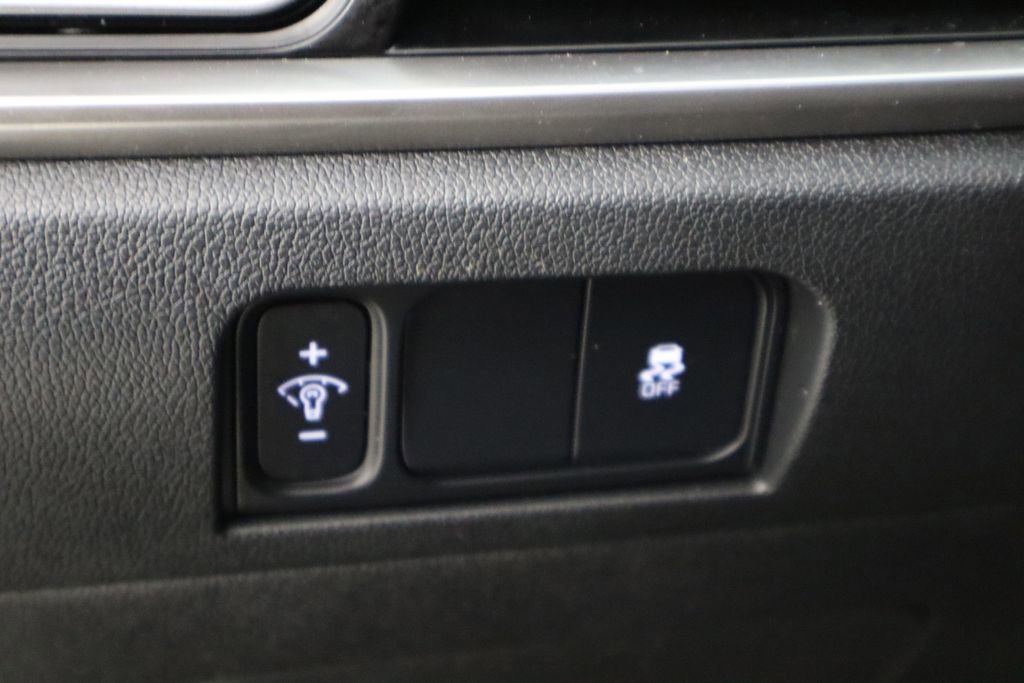 Used 2025 Kia Sorento S w/ Panoramic Sunroof Package image 17