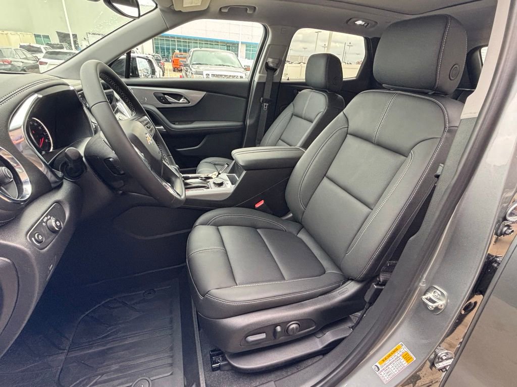 New 2026 Chevrolet Blazer LT w/ Midnight/Sport Edition image 7