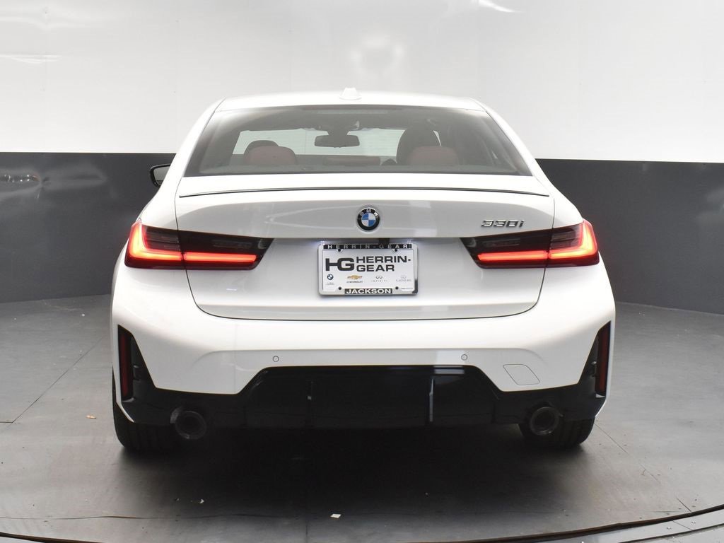 New 2026 BMW 330i Sedan w/ M Sport Package image 6