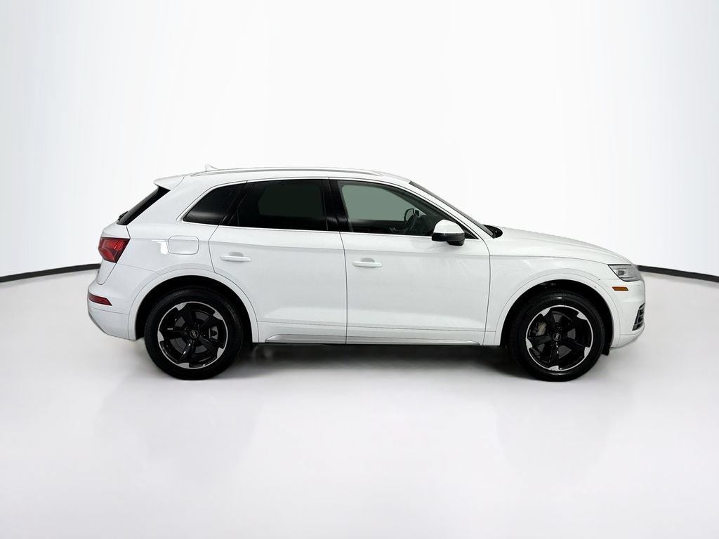 Used 2019 Audi Q5 2.0T Premium w/ Convenience Package AWD/4WD image 4