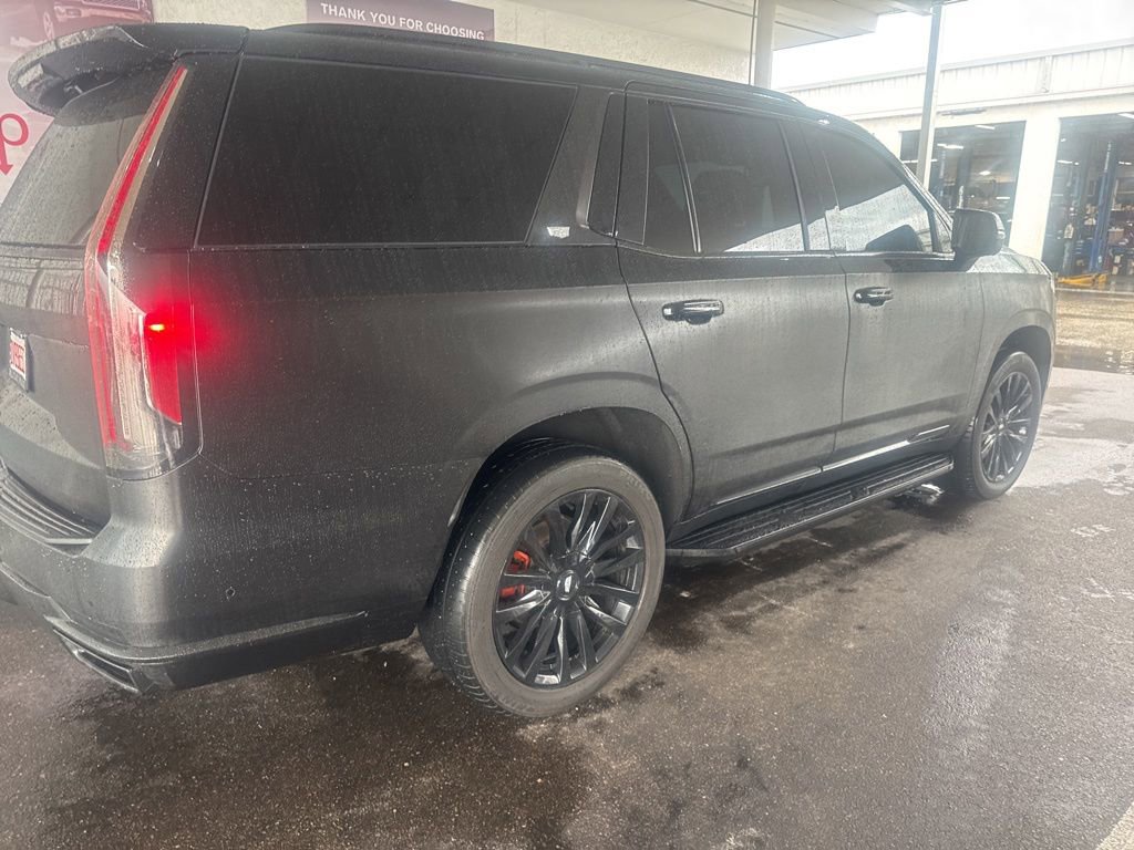 Used 2023 Cadillac Escalade Premium Luxury RWD image 5