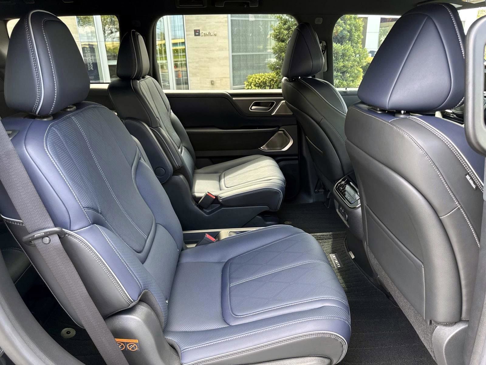 New 2026 INFINITI QX80 4WD w/ Sport Exterior Package image 17