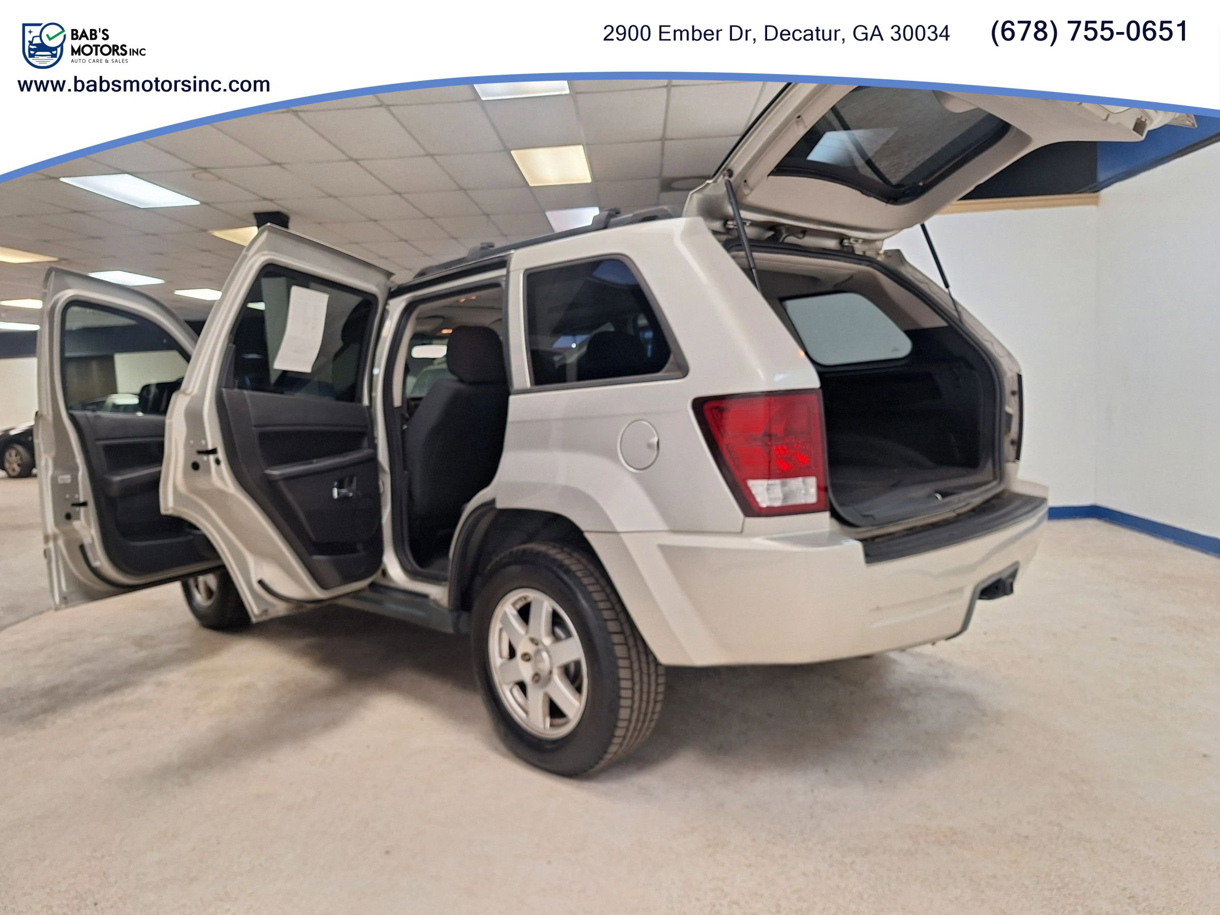 Used 2009 Jeep Grand Cherokee Laredo w/ Sun/Sound Group image 11
