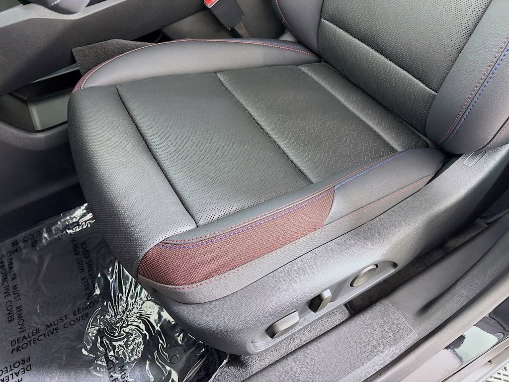 New 2026 Chevrolet Equinox RS w/ Convenience Package III AWD/4WD image 18