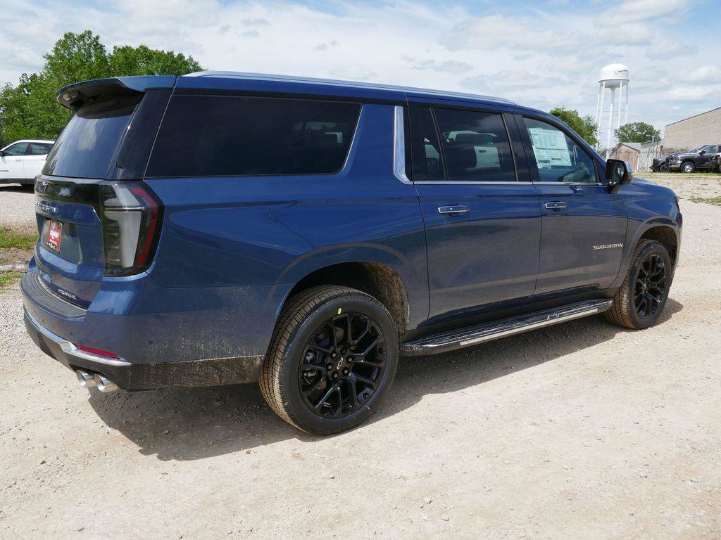 New 2026 Chevrolet Suburban Premier AWD/4WD image 4