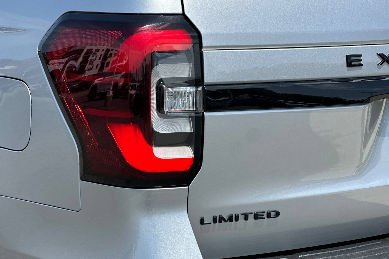 Certified 2022 Ford Expedition Limited AWD/4WD image 28