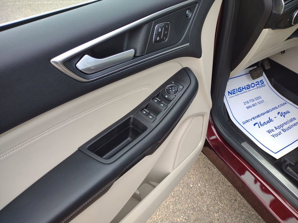 Used 2022 Ford Edge Titanium w/ Class II Trailer Tow Package image 11