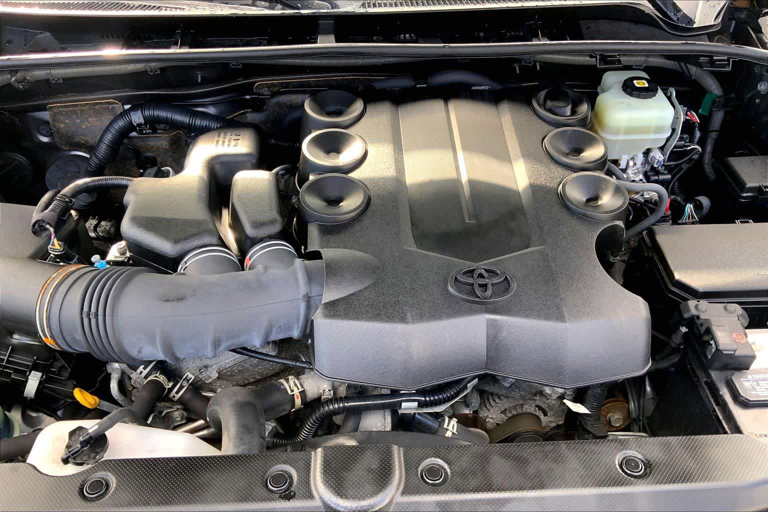 Used 2021 Toyota 4Runner TRD Off-Road Premium AWD/4WD image 31