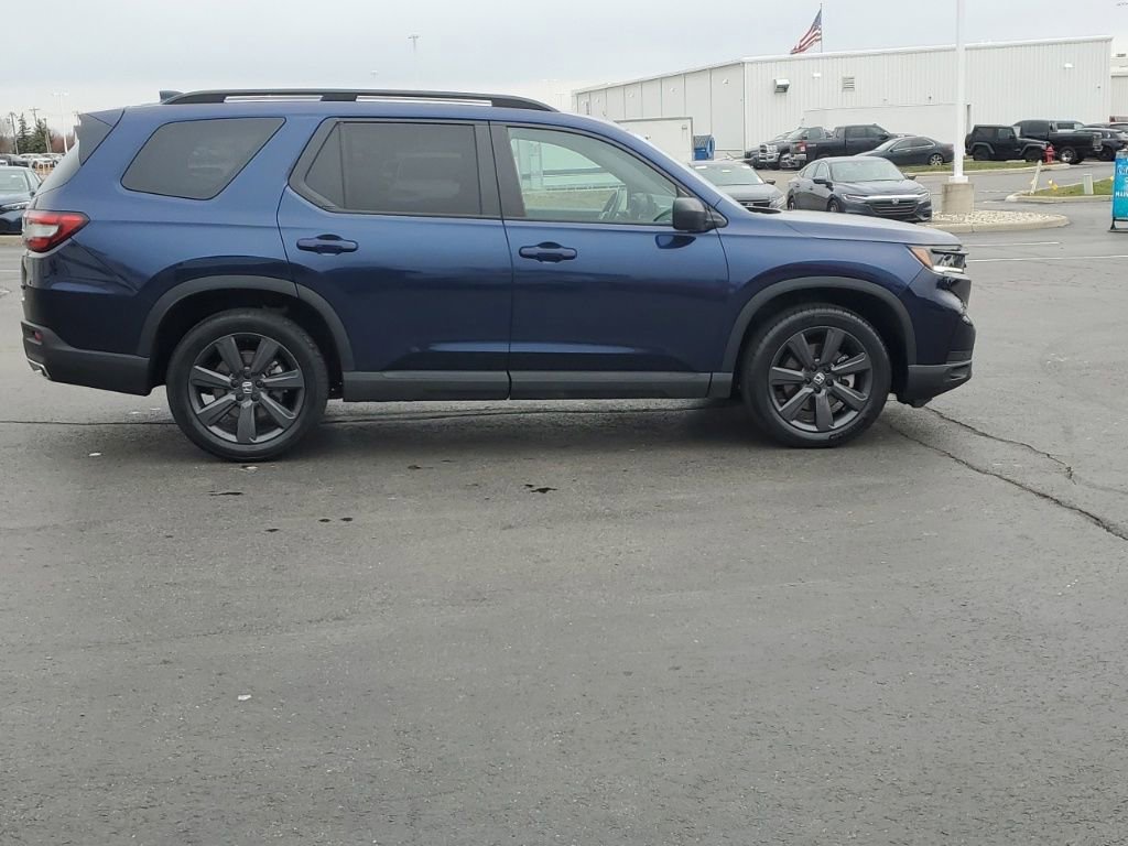 Certified 2023 Honda Pilot Sport image 10