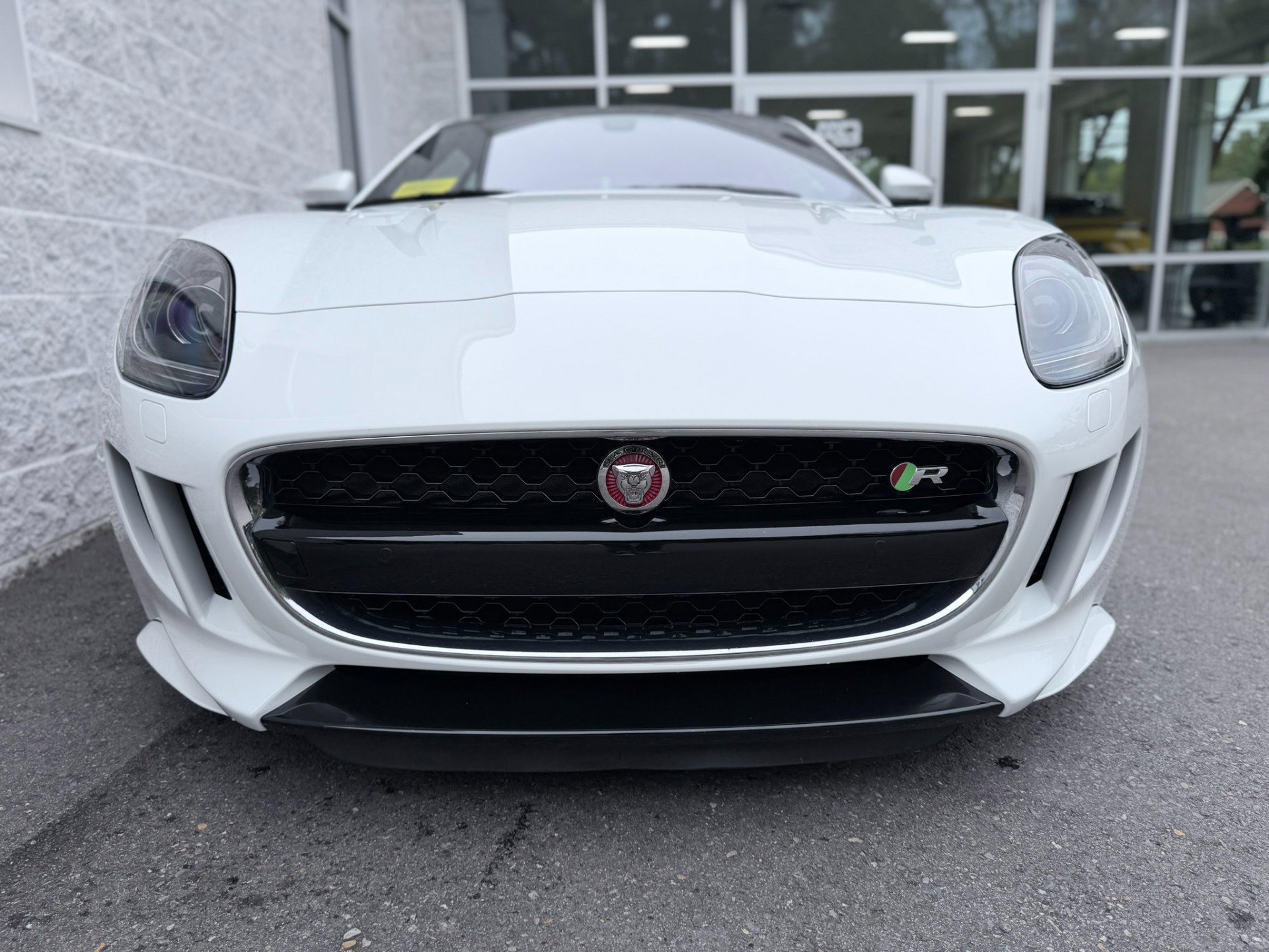 Used 2017 Jaguar F-TYPE R AWD/4WD image 11