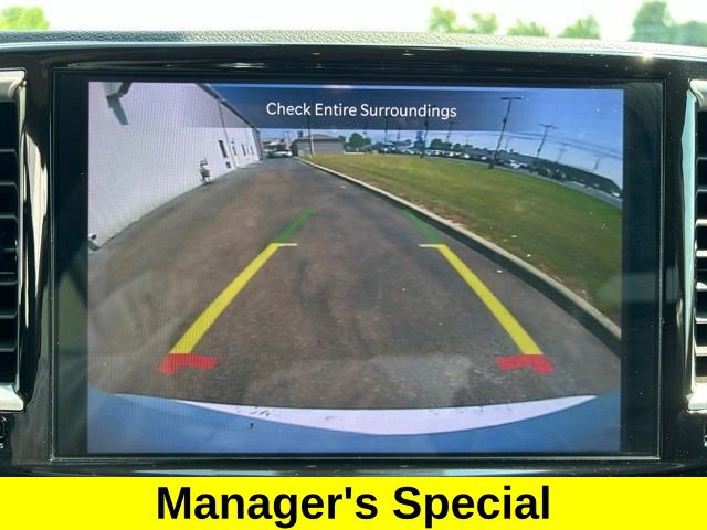Used 2024 Chrysler Pacifica Touring-L FWD image 30