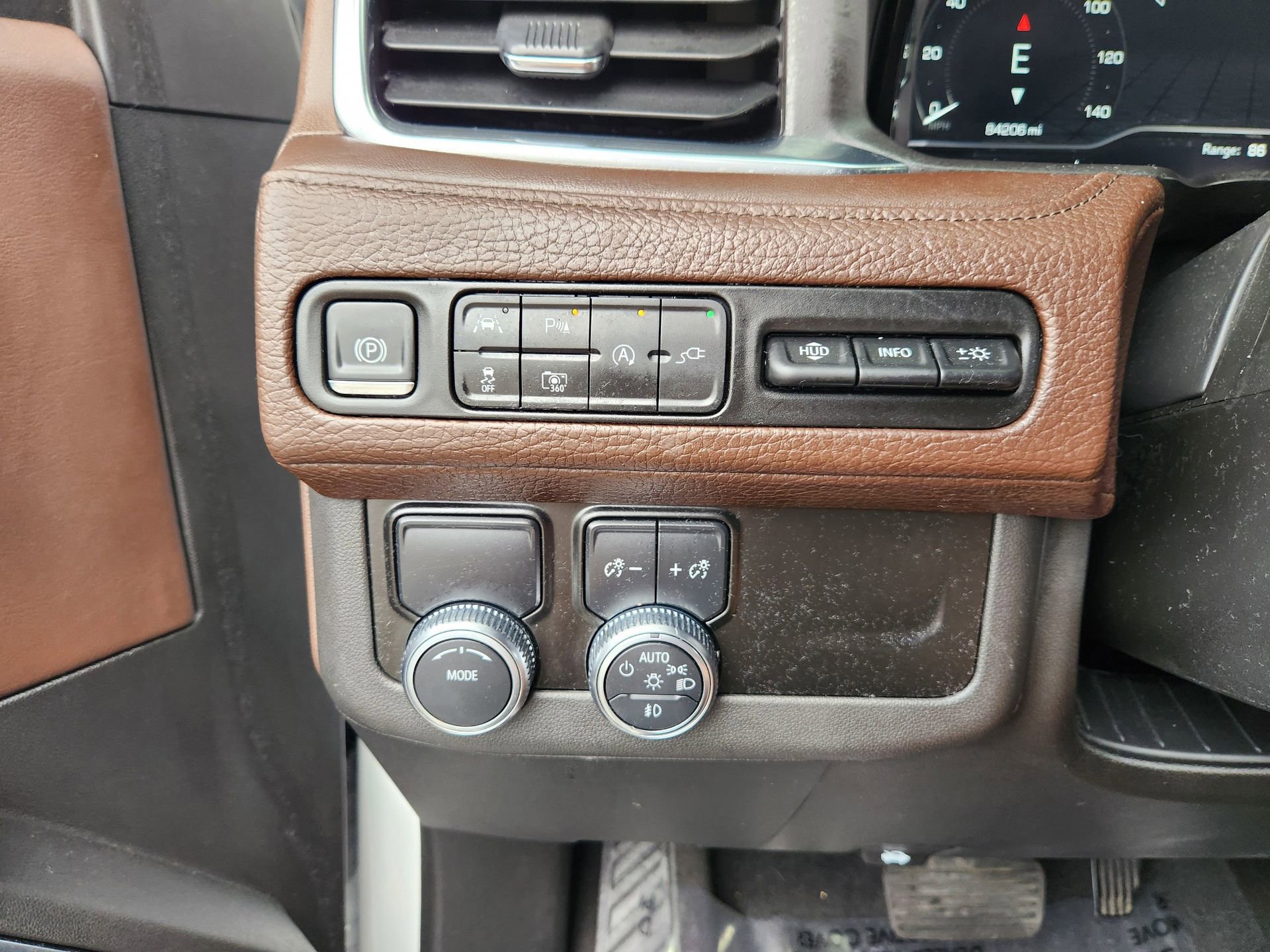 Used 2022 GMC Yukon Denali image 23