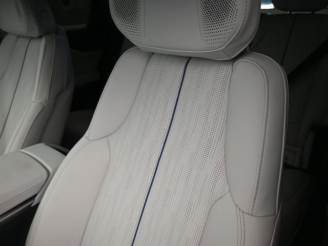 New 2025 Cadillac Lyriq Sport image 17