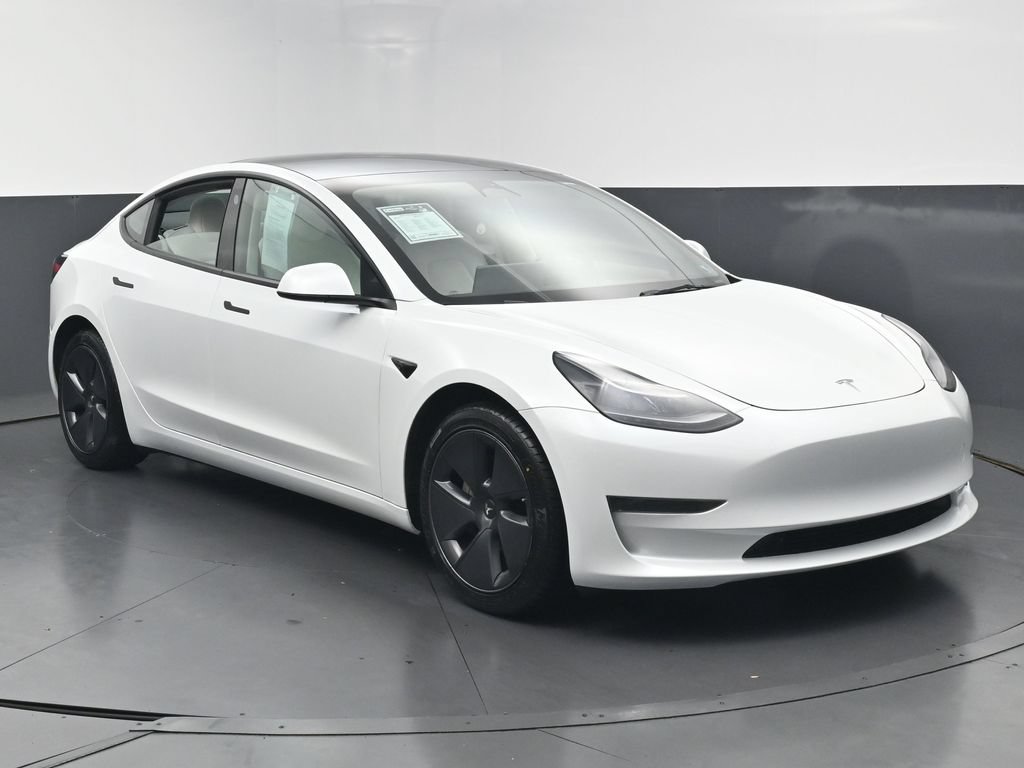 Used 2023 Tesla Model 3 Standard Range RWD image 3
