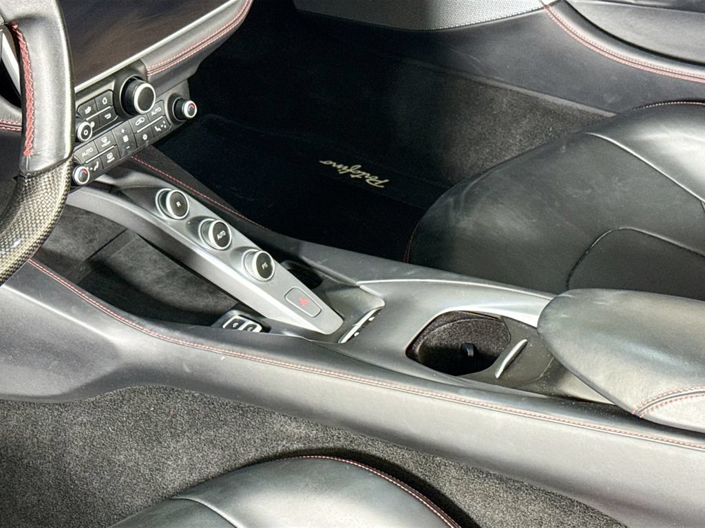 Used 2019 Ferrari Portofino RWD image 19