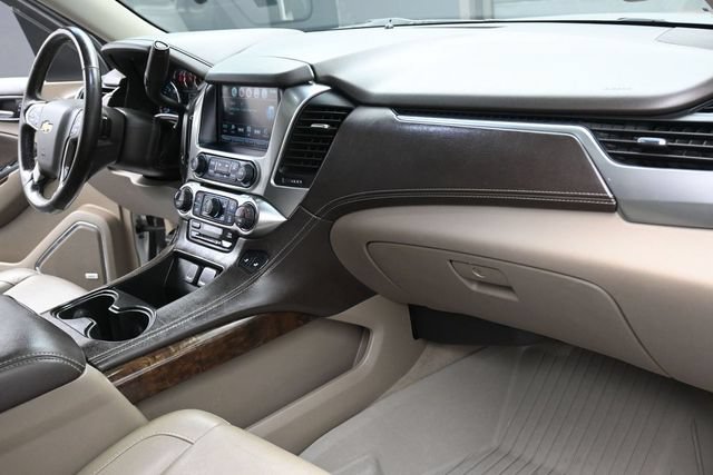 Used 2019 Chevrolet Suburban LT AWD/4WD image 36