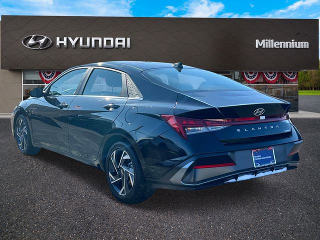 Certified 2025 Hyundai Elantra Limited image 5