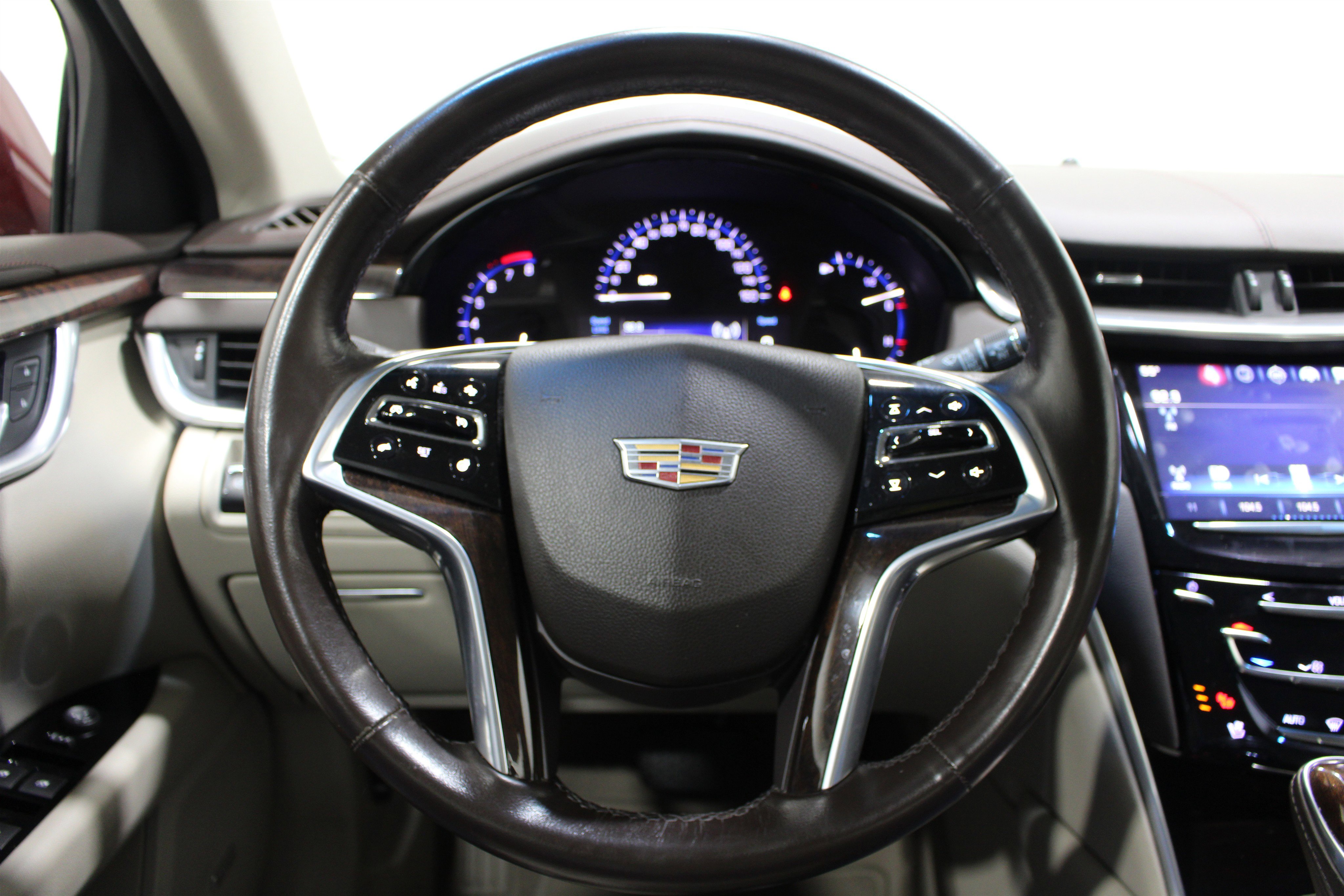 Used 2016 Cadillac XTS Luxury w/ Driver Awareness Package image 11