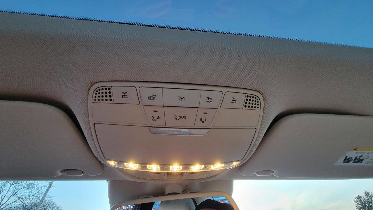 Used 2015 Mercedes-Benz C 300 4MATIC Sedan image 22