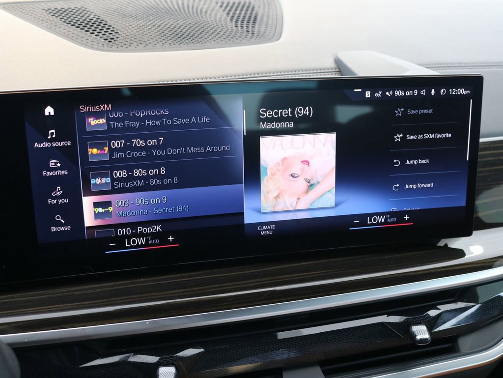 Used 2023 BMW X7 xDrive40i w/ M Sport Package AWD/4WD image 57