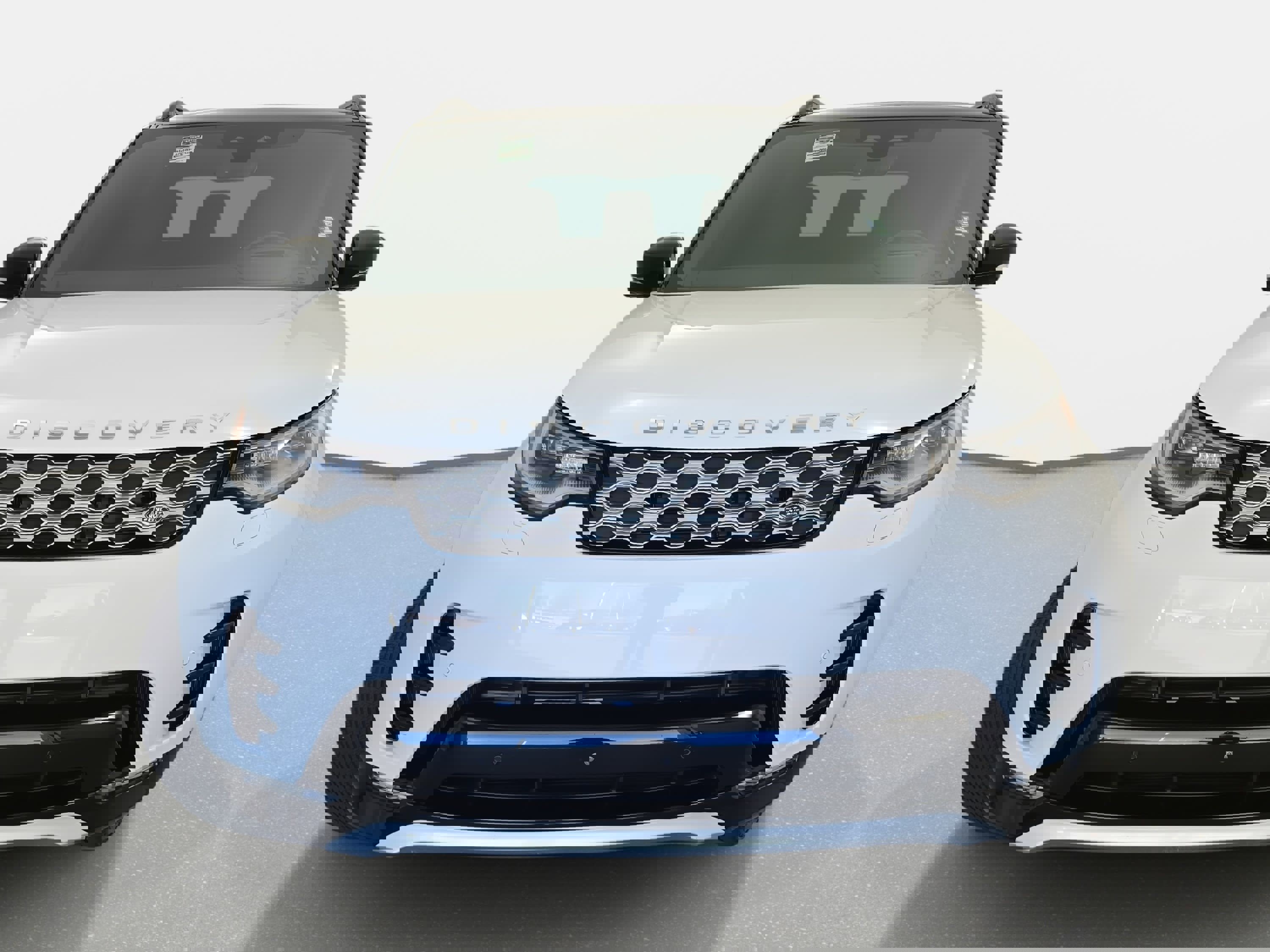 Used 2024 Land Rover Discovery Metropolitan Edition image 2