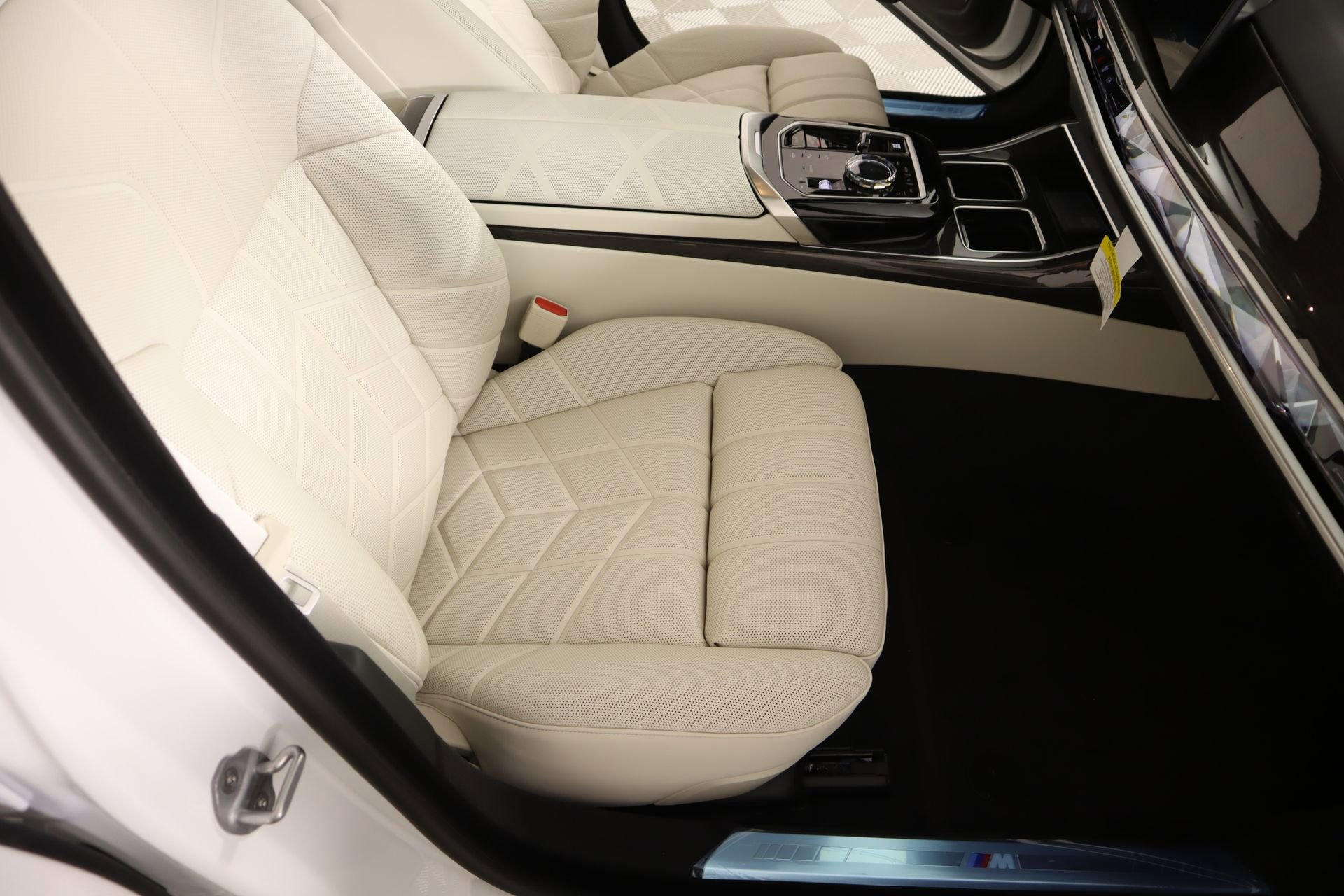 New 2026 BMW 740i RWD image 13