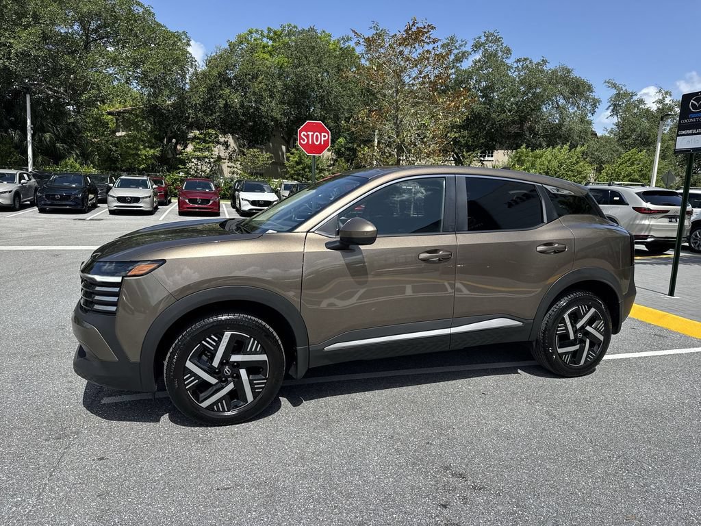 Used 2025 Nissan Kicks SV FWD image 10