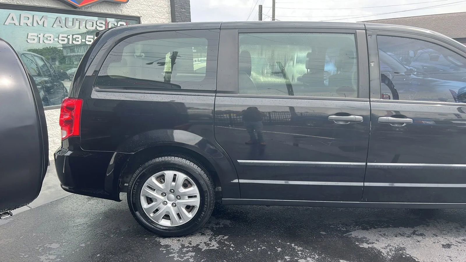 Used 2014 Dodge Grand Caravan American Value Package FWD image 17