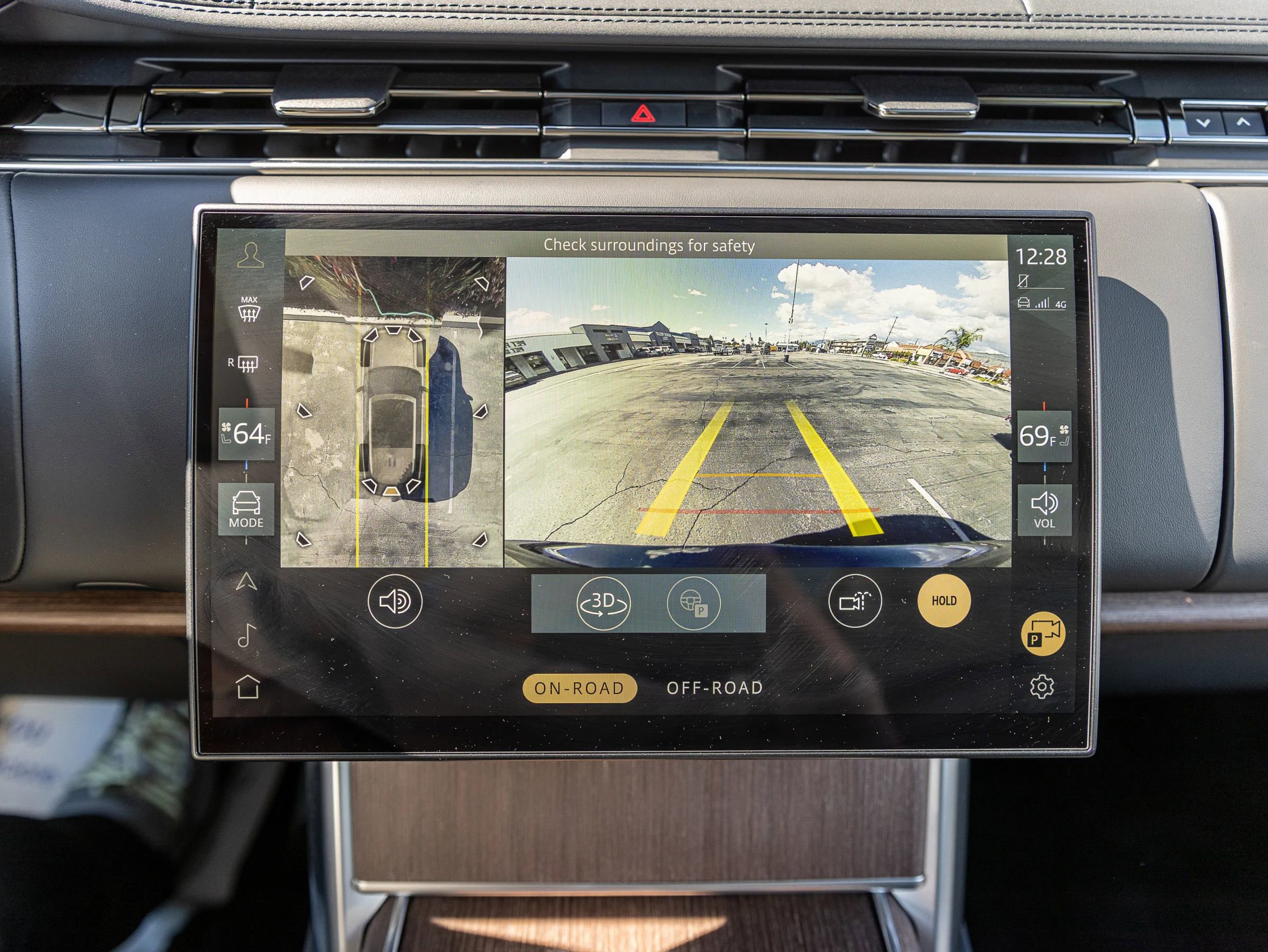 Used 2025 Land Rover Range Rover Long Wheelbase SE image 19