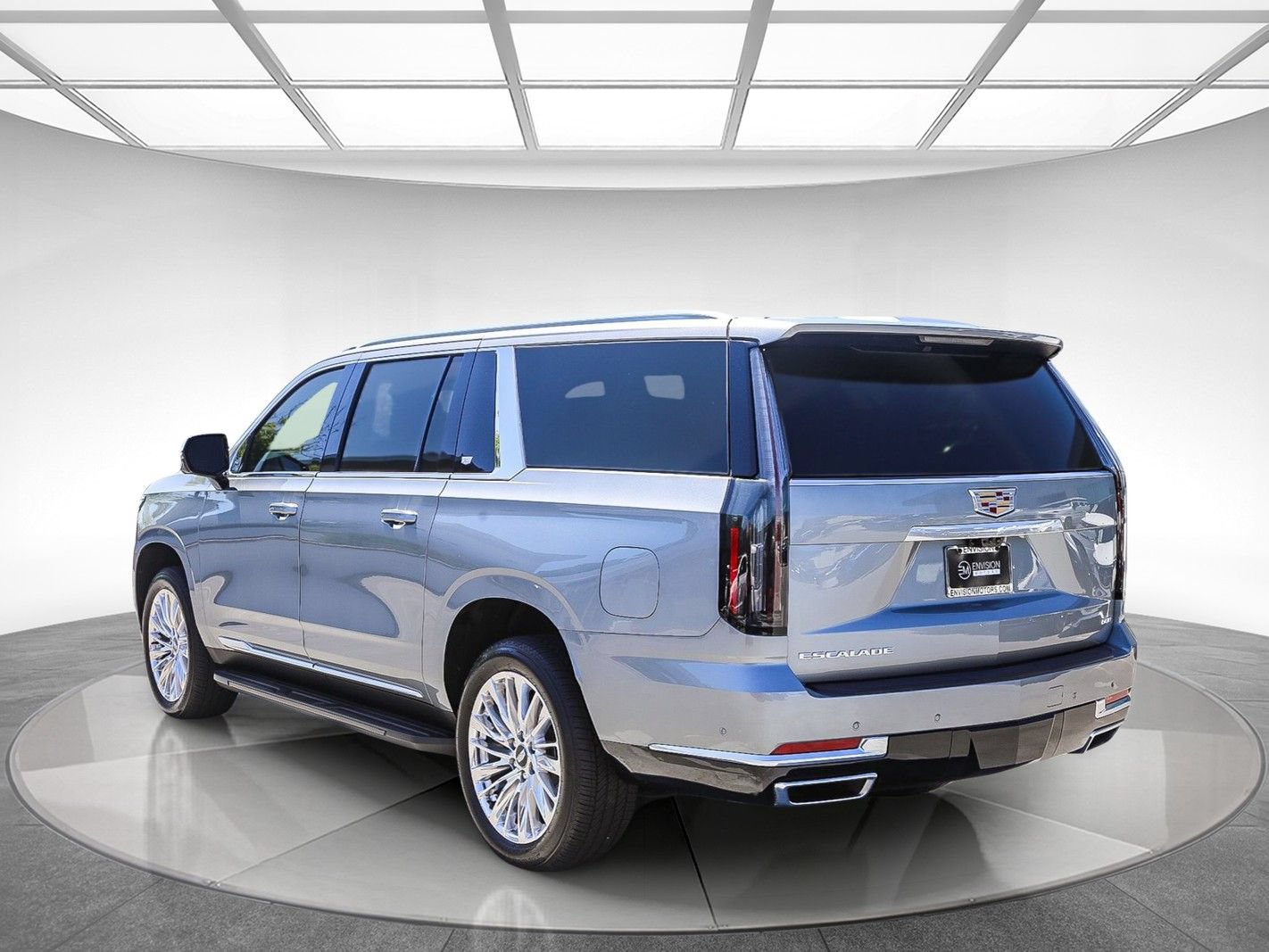 Used 2025 Cadillac Escalade ESV Premium Luxury w/ LPO, Floor Liner Package AWD/4WD image 2