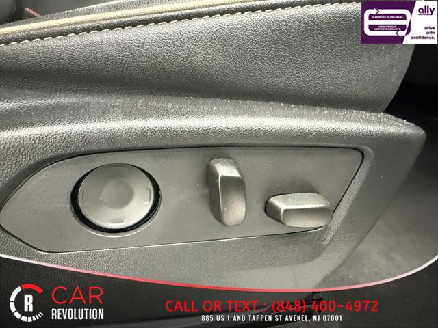 Used 2024 GMC Yukon XL SLT image 53