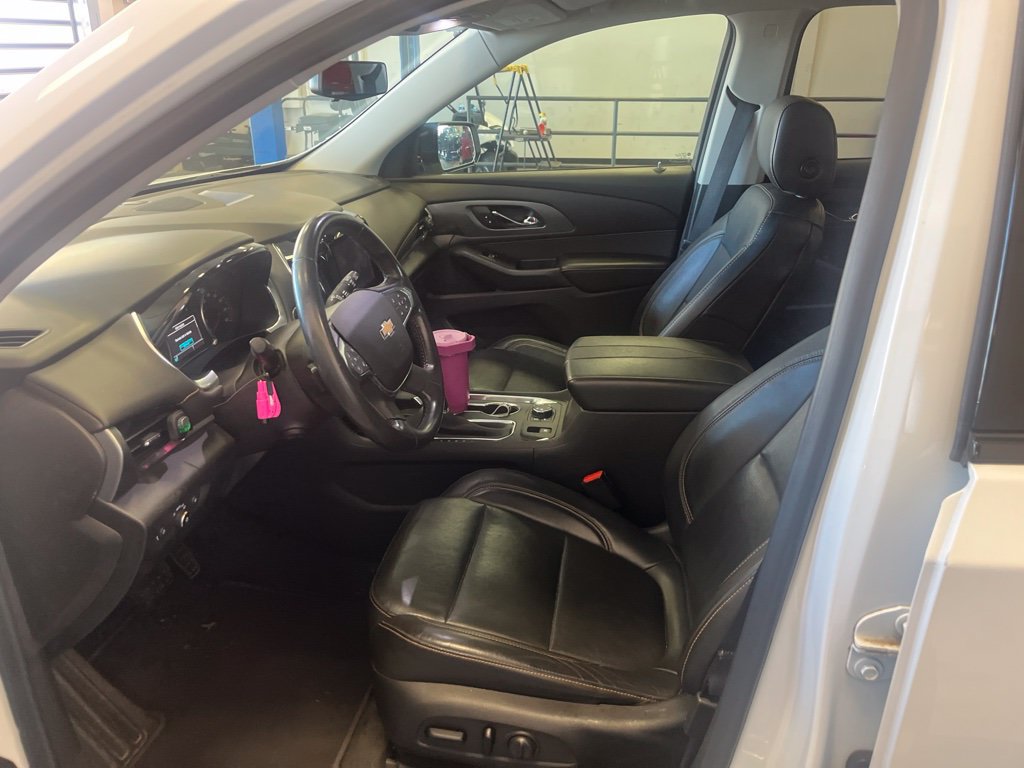 Used 2019 Chevrolet Traverse Premier w/ Redline Edition AWD/4WD image 5