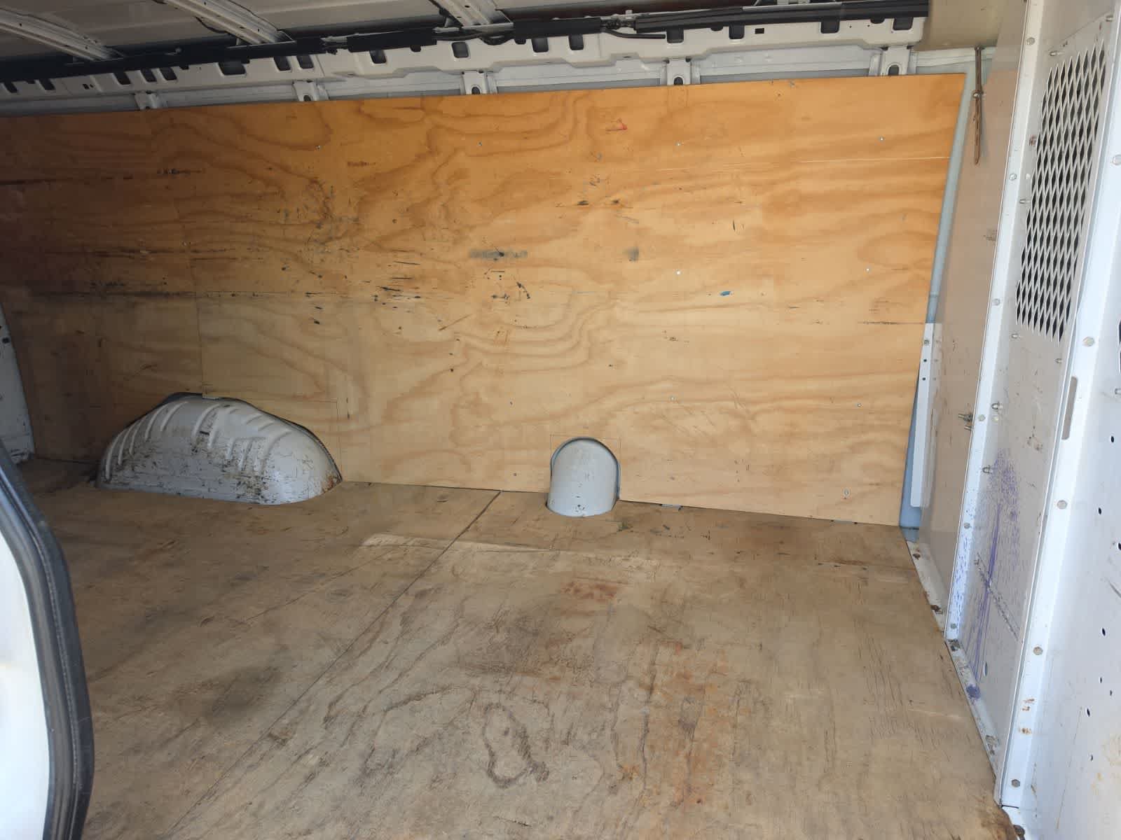 Used 2017 GMC Savana 3500 Extended RWD image 28