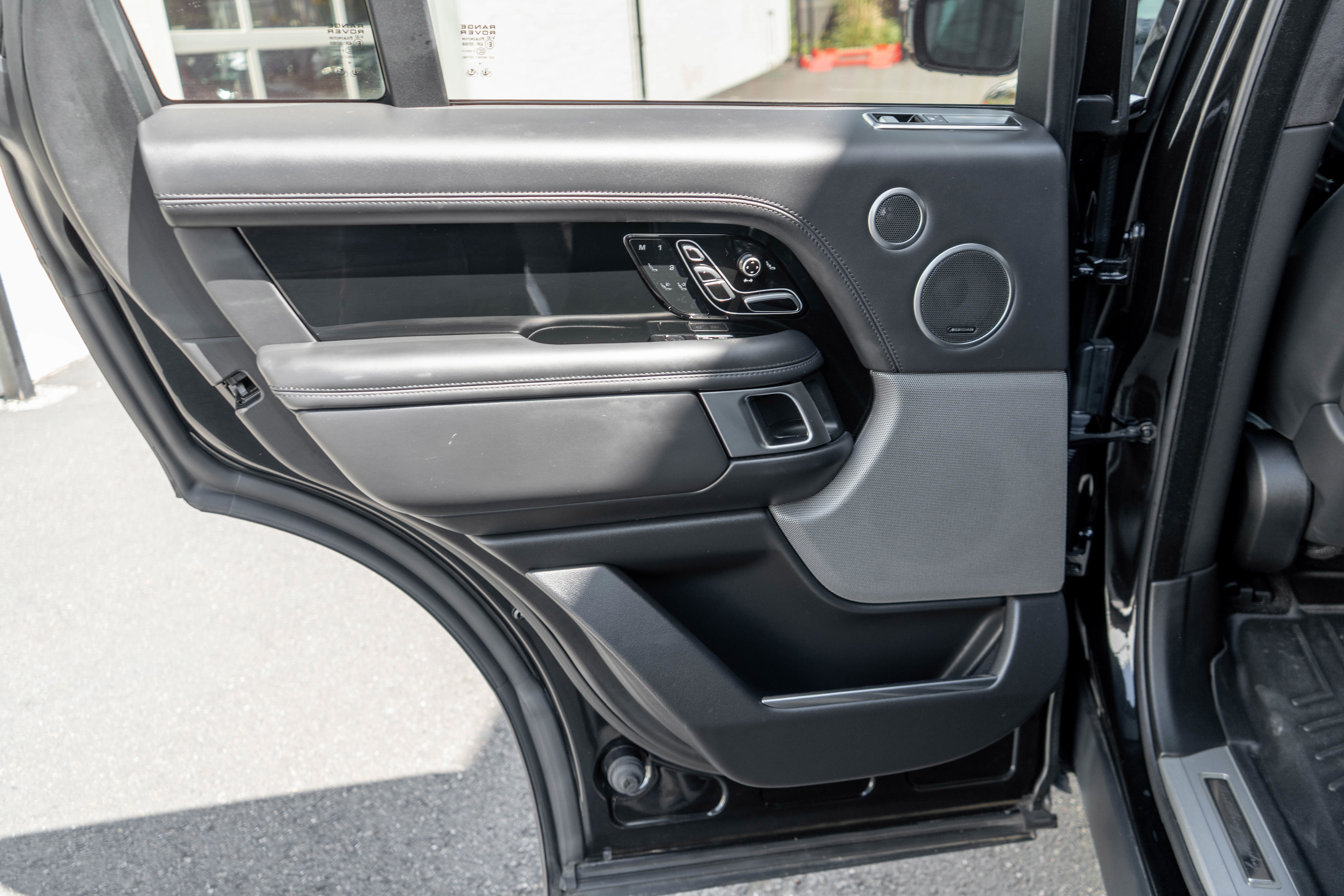 Used 2019 Land Rover Range Rover Autobiography AWD/4WD image 28