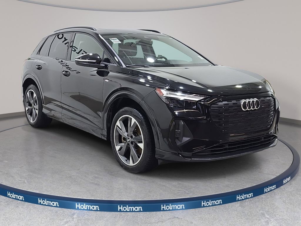 Used 2024 Audi Q4 e-tron Premium w/ Convenience Package image 4
